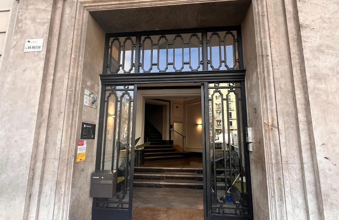 Fisa Rentals Gran Via Apartments-1