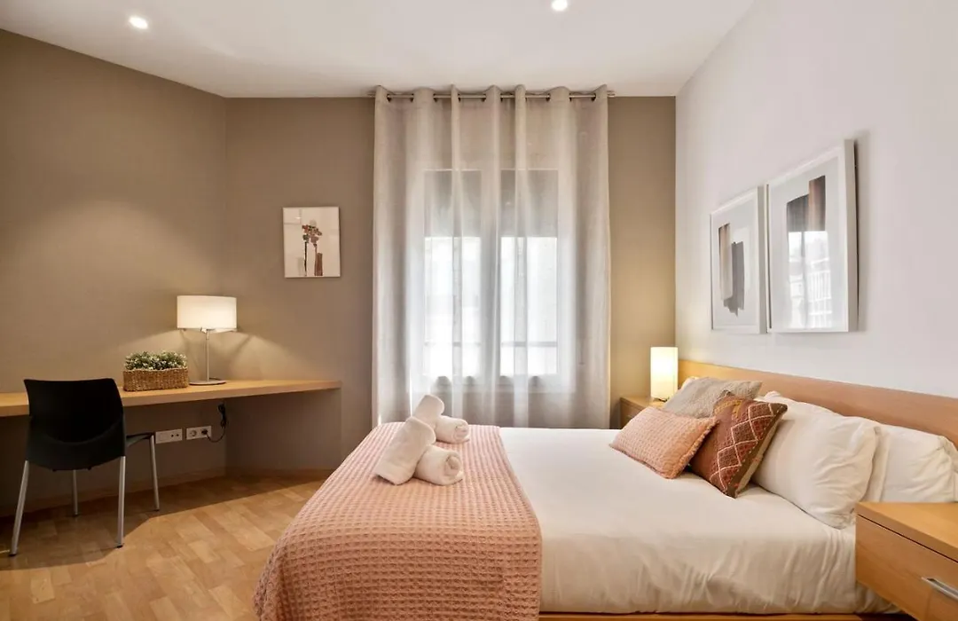 Fisa Rentals Gran Via Apartments-1