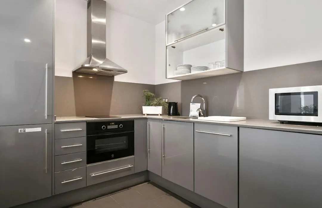Fisa Rentals Gran Via Apartments-1