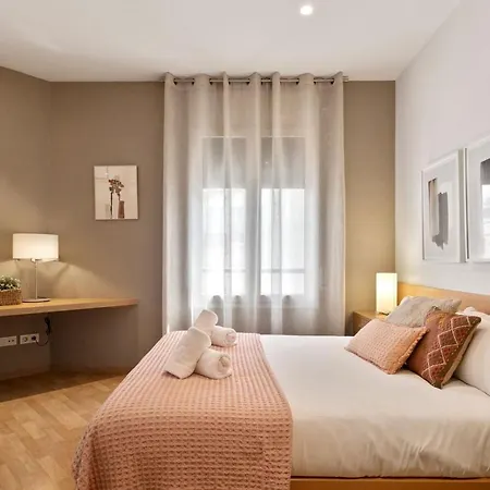 Fisa Rentals Gran Via Apartments-2