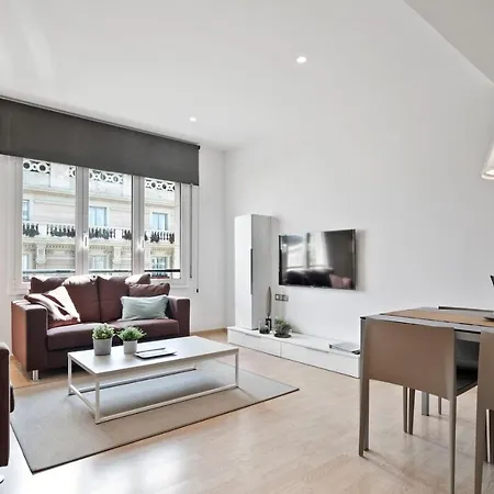 Fisa Rentals Gran Via Apartments-3