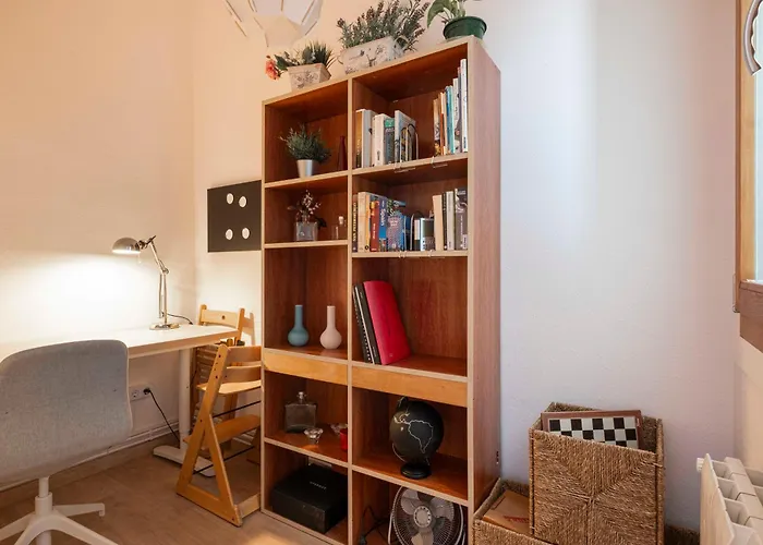 Sunny Apt Barcelona 22