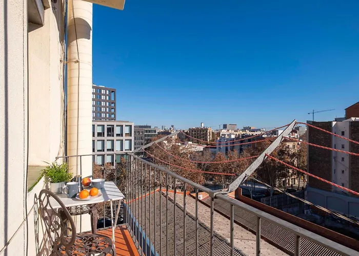 Sunny Apt Barcelona 22