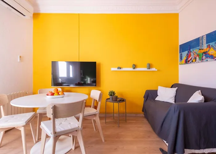 Sunny Apt Barcelona 22